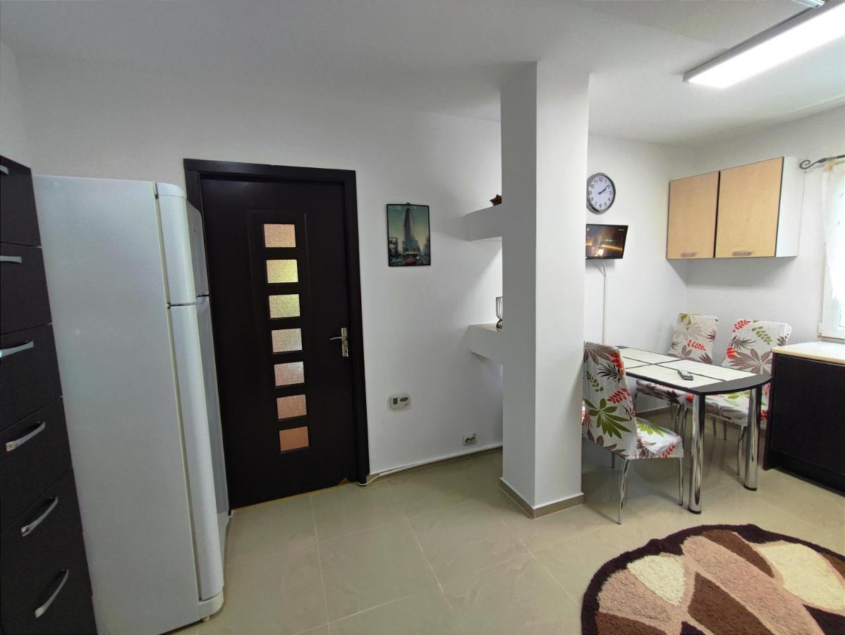 Deea Apartment Orsova Exterior photo