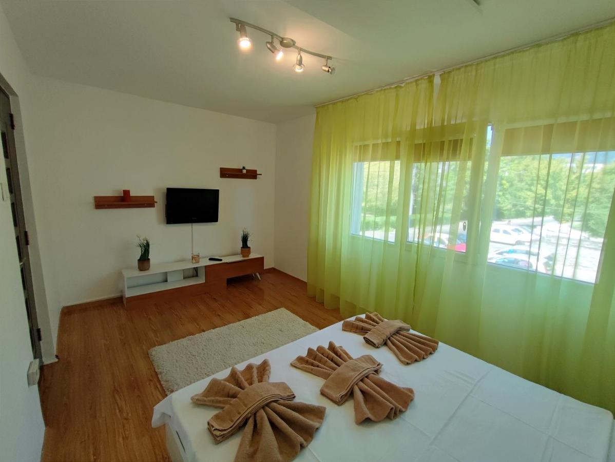Deea Apartment Orsova Exterior photo